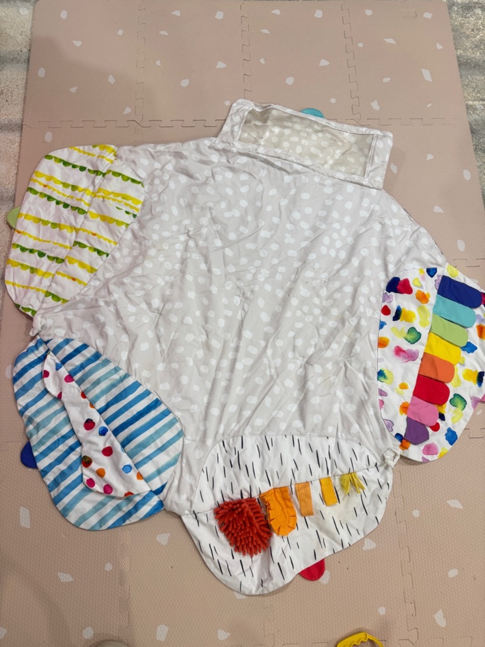 LOVEVERY tummy time sensory mat the play gym baby newborn colorful sounds unisex